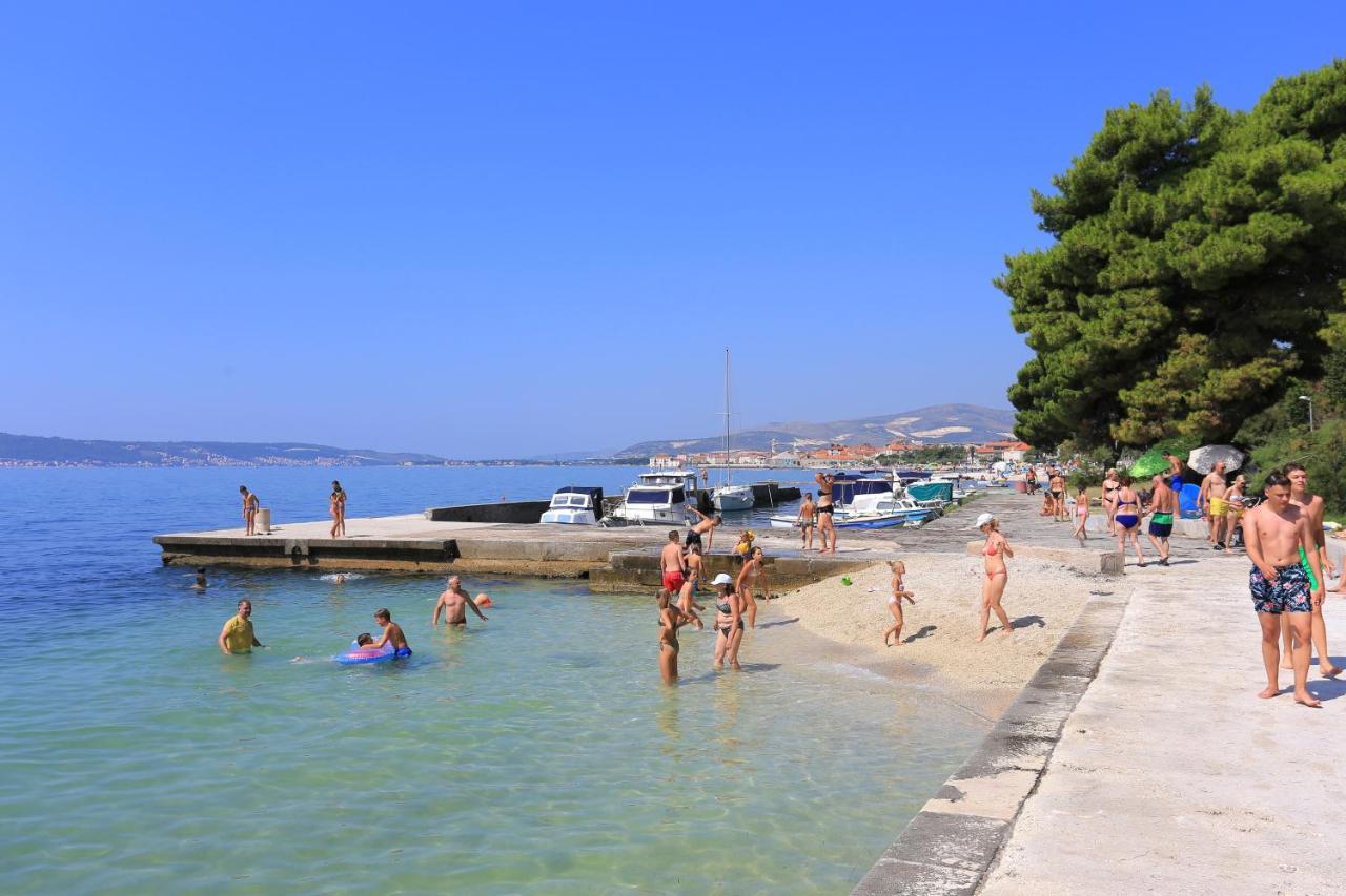 Apartments With A Parking Space Kastel Luksic, Kastela - 22071 Dış mekan fotoğraf